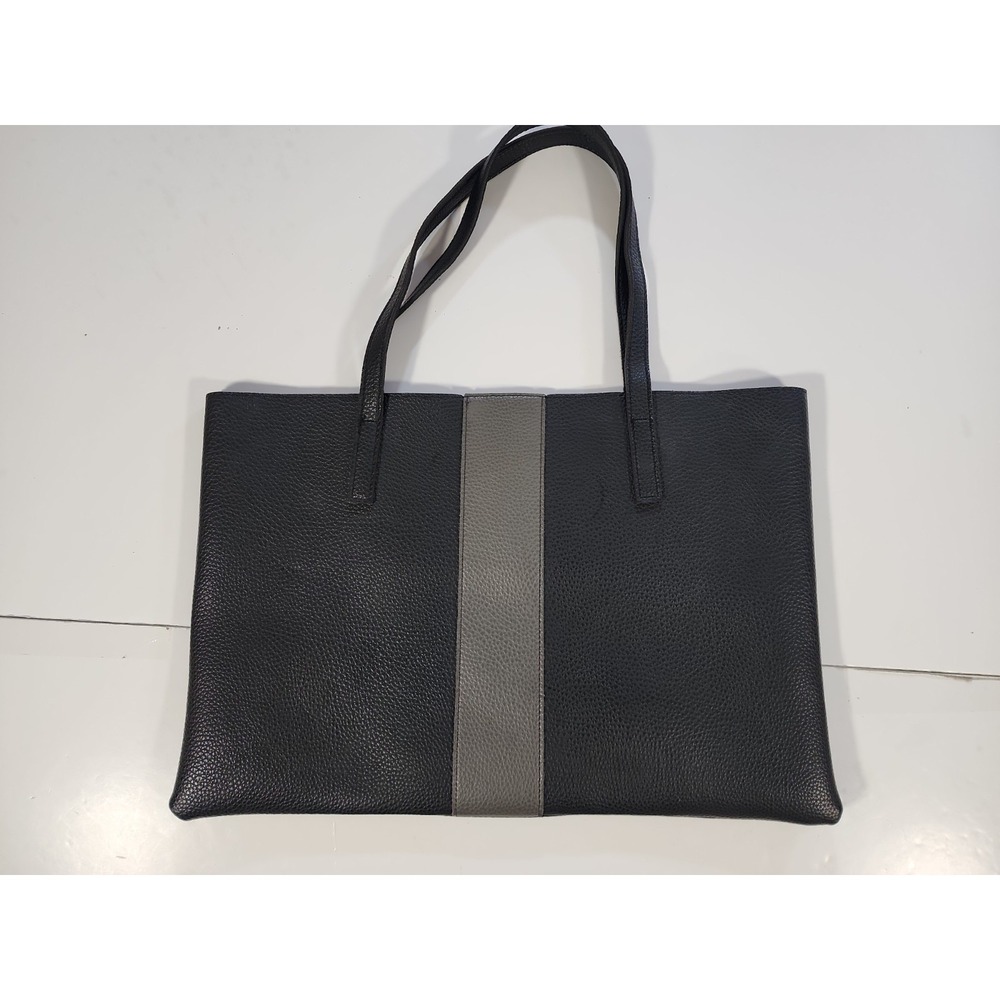 Vince Camuto Black Pebbled Tote Bag Double Handles‎ Open Top Inner Pockets